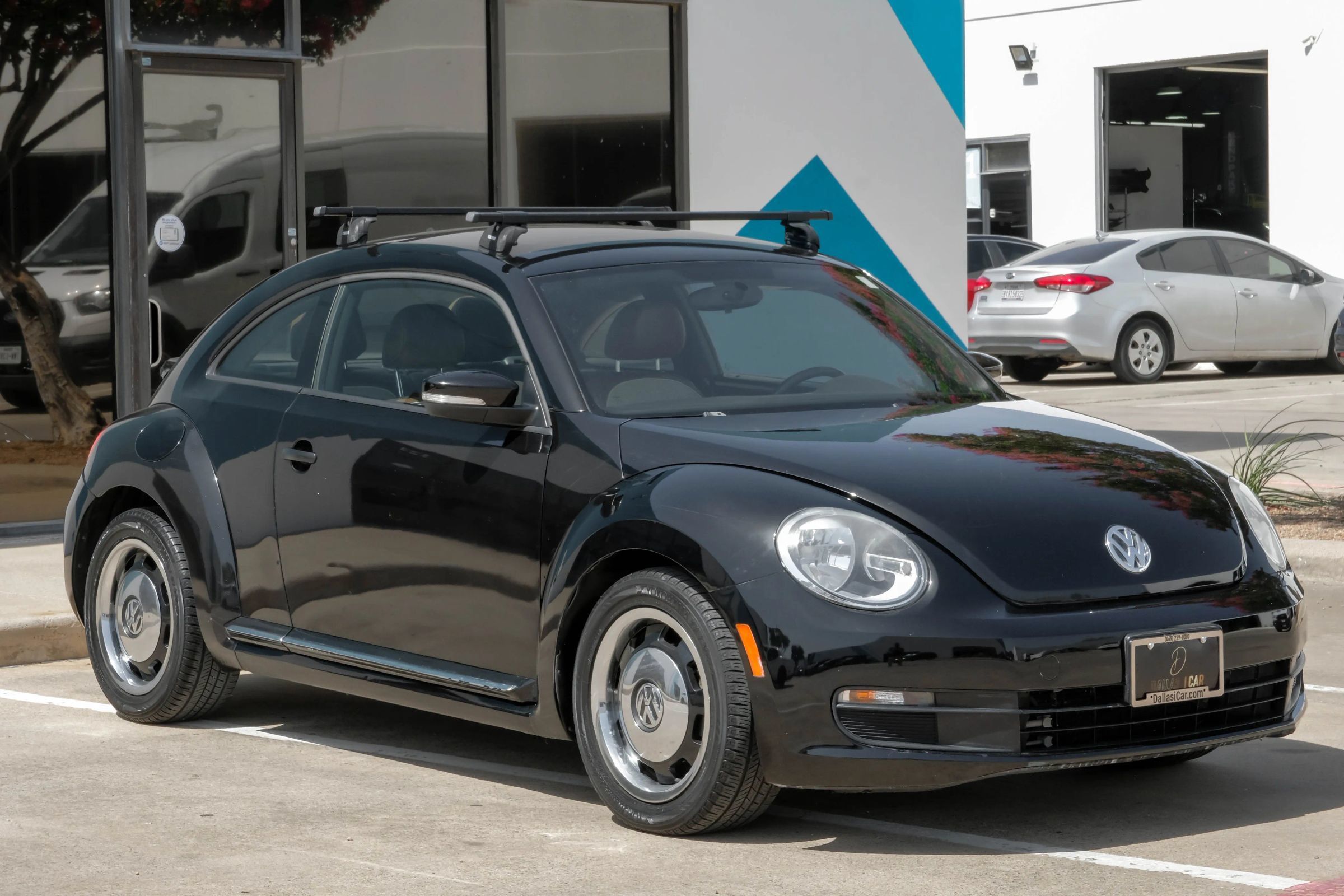 Used 2015 Volkswagen Beetle 1.8T Classic FWD image 8