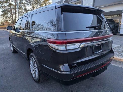 Used 2024 Lincoln Navigator L Reserve image 6