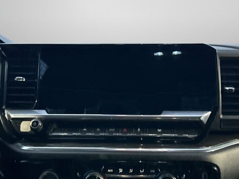 Used 2023 Chevrolet Silverado 1500 RST image 21