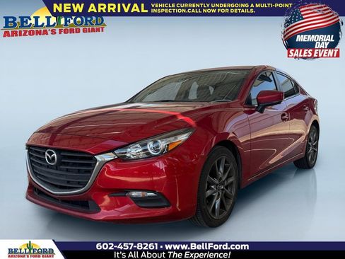 Used 2018 MAZDA MAZDA3 Touring FWD image 1