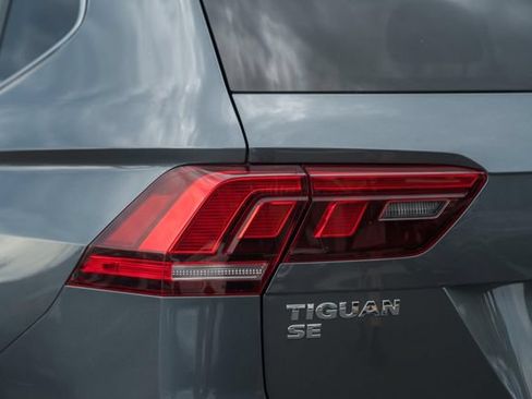 Used 2020 Volkswagen Tiguan SEL AWD/4WD image 7