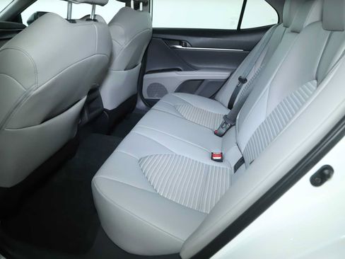 Used 2023 Toyota Camry SE AWD/4WD image 14
