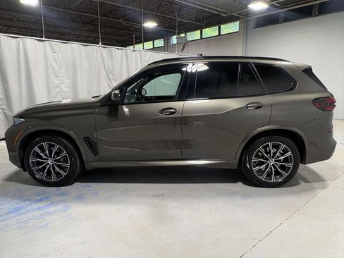 Used 2024 BMW X5 xDrive40i w/ M Sport Package AWD/4WD image 16