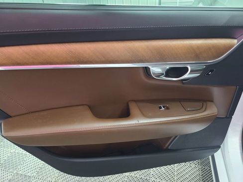 Used 2018 Volvo S90 T6 Inscription w/ Convenience Package AWD/4WD image 35