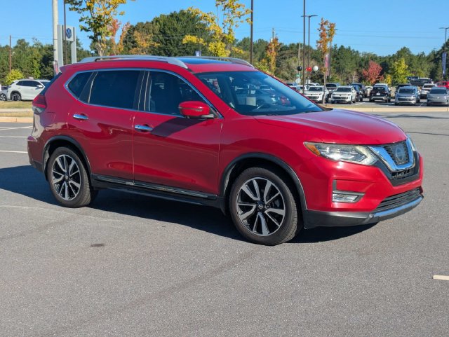 Used 2017 Nissan Rogue SL w/ SL Premium Package FWD image 2