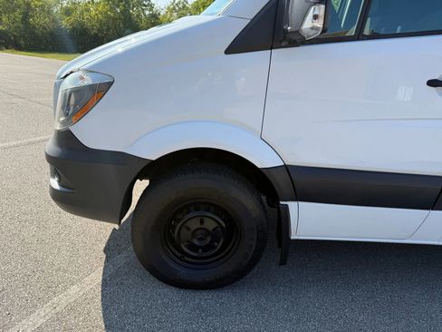 Used 2016 Mercedes-Benz Sprinter 2500 w/ Convenience Package image 28