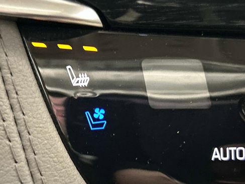 Used 2024 Cadillac XT6 Premium Luxury image 34