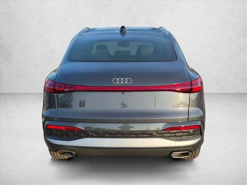 Certified 2025 Audi Q5 Premium w/ Convenience Package AWD/4WD image 6
