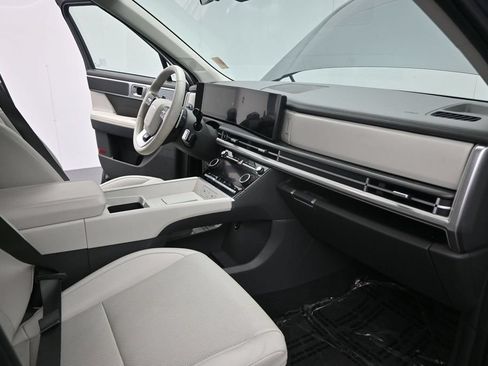 Used 2025 Hyundai Santa Fe SEL FWD image 20