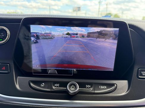 Used 2021 Chevrolet Blazer LT FWD image 19