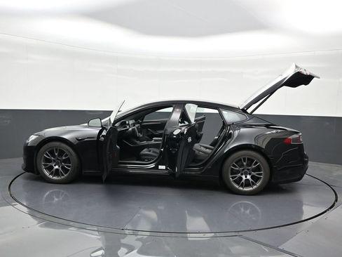 Used 2022 Tesla Model S AWD/4WD image 32
