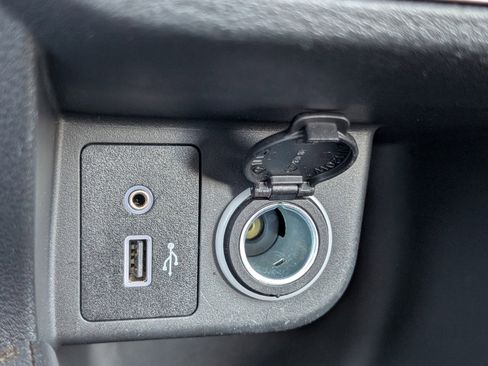 Used 2024 Nissan Kicks S image 12