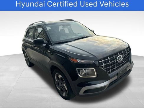 Certified 2025 Hyundai Venue SEL FWD image 4
