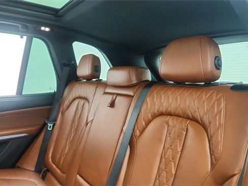 Used 2024 BMW X5 M60i image 30