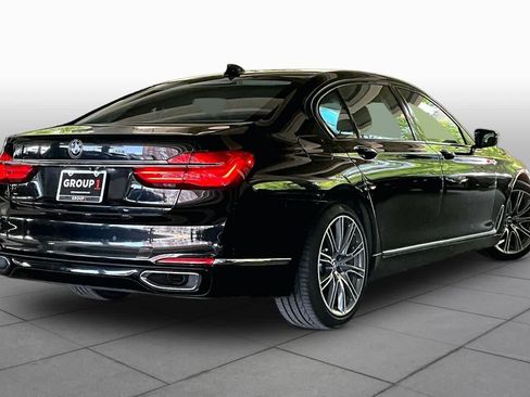 Used 2018 BMW 740i RWD image 12