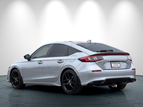 Used 2023 Honda Civic Sport image 6