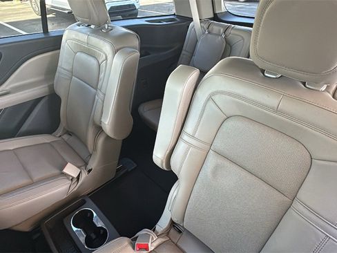 Used 2023 Lincoln Aviator Reserve image 24