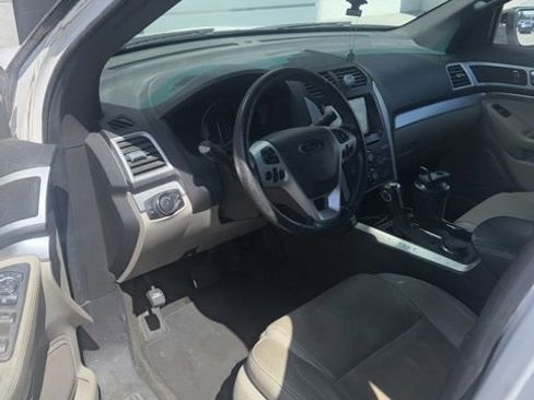 Used 2015 Ford Explorer XLT w/ Equipment Group 202B AWD/4WD image 7