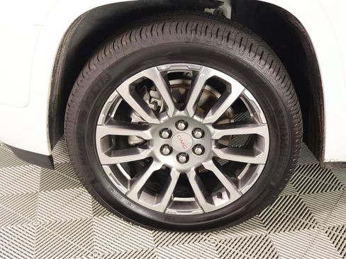 Used 2023 GMC Acadia Denali AWD/4WD image 19