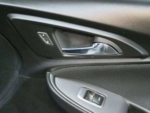 Used 2019 Chevrolet Malibu LT image 9