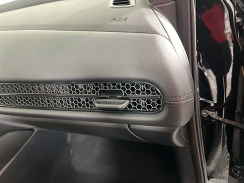 Certified 2024 Honda HR-V LX image 9