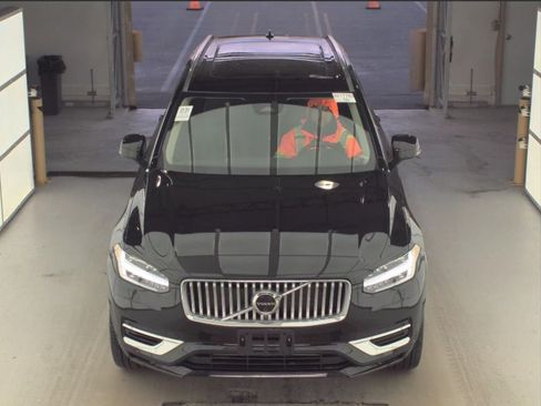 Used 2024 Volvo XC90 T8 Plus w/ Protection Package Premier image 6