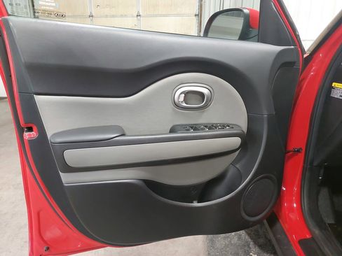 Used 2019 Kia Soul FWD image 27