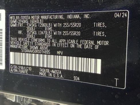 Used 2024 Toyota Grand Highlander Limited image 36