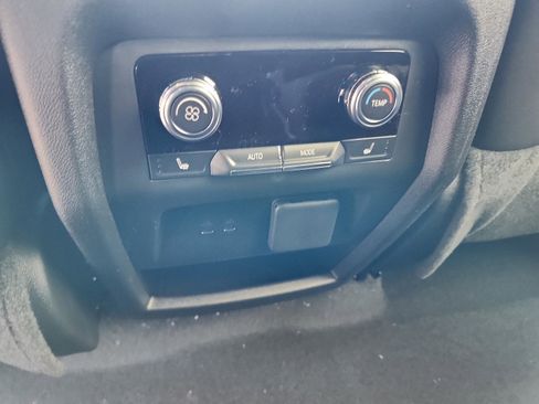 New 2026 GMC Acadia Elevation w/ Elevation Premium Package image 10