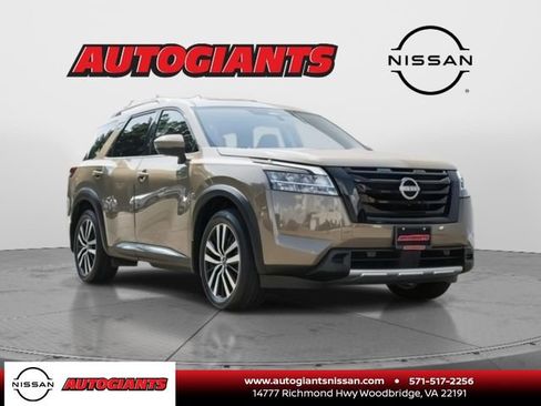 Used 2024 Nissan Pathfinder Platinum w/ Black Appearance Package image 1