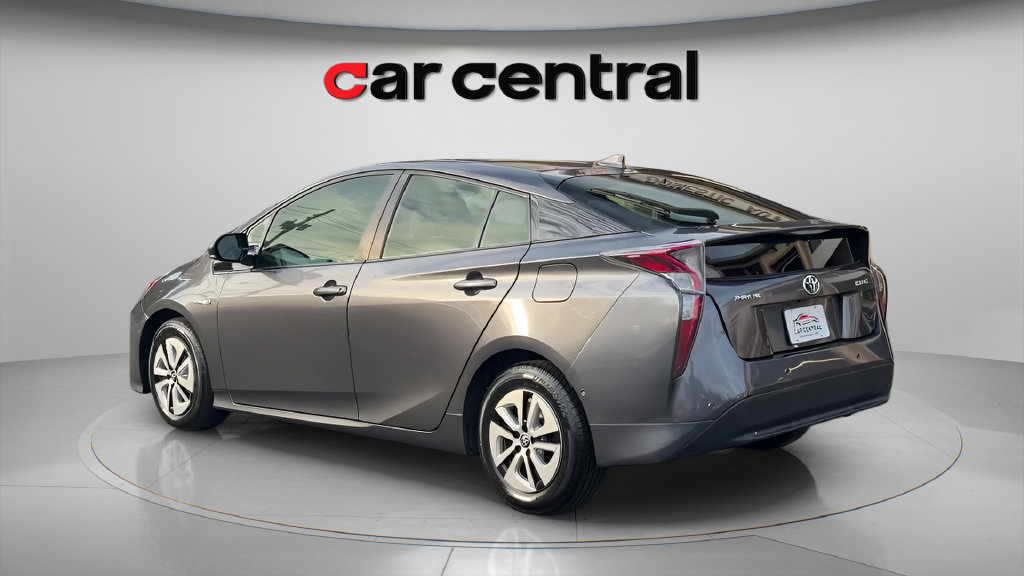 Used 2018 Toyota Prius Two w/ Prius Two Safety Plus Package FWD image 3