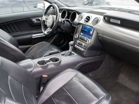 Used 2022 Ford Mustang Premium image 18