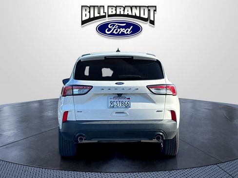 Used 2022 Ford Escape SE w/ SE Sport Appearance Package FWD image 4