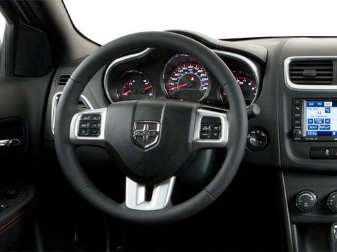 Used 2013 Dodge Avenger SXT w/ Blacktop Pkg FWD image 9