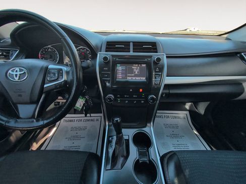 Used 2015 Toyota Camry SE FWD image 8