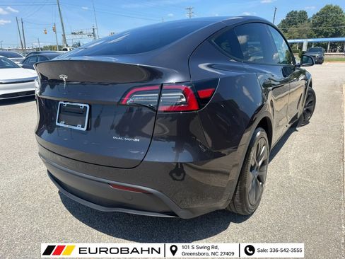 Used 2024 Tesla Model Y Long Range AWD/4WD image 5