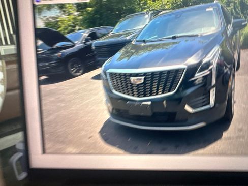 Used 2022 Cadillac XT5 Premium Luxury FWD image 5