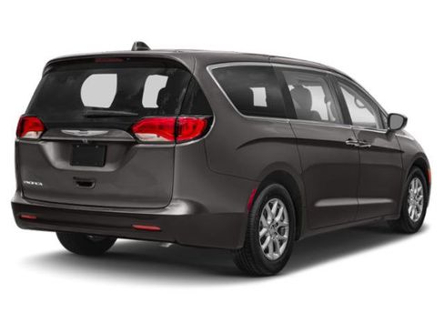 Used 2020 Chrysler Pacifica Touring FWD image 3