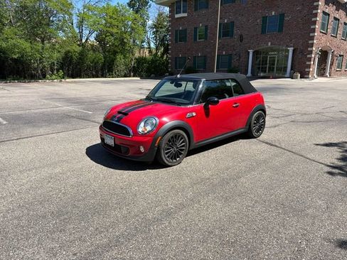 Used 2015 MINI Cooper S FWD image 3
