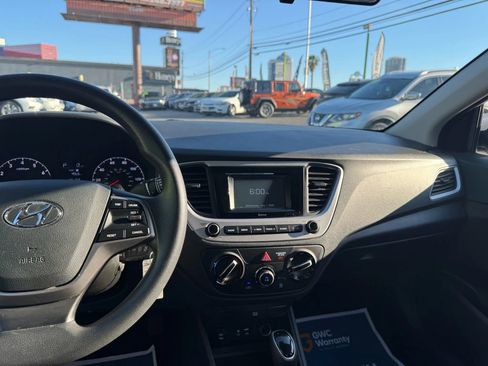 Used 2021 Hyundai Accent SE image 20