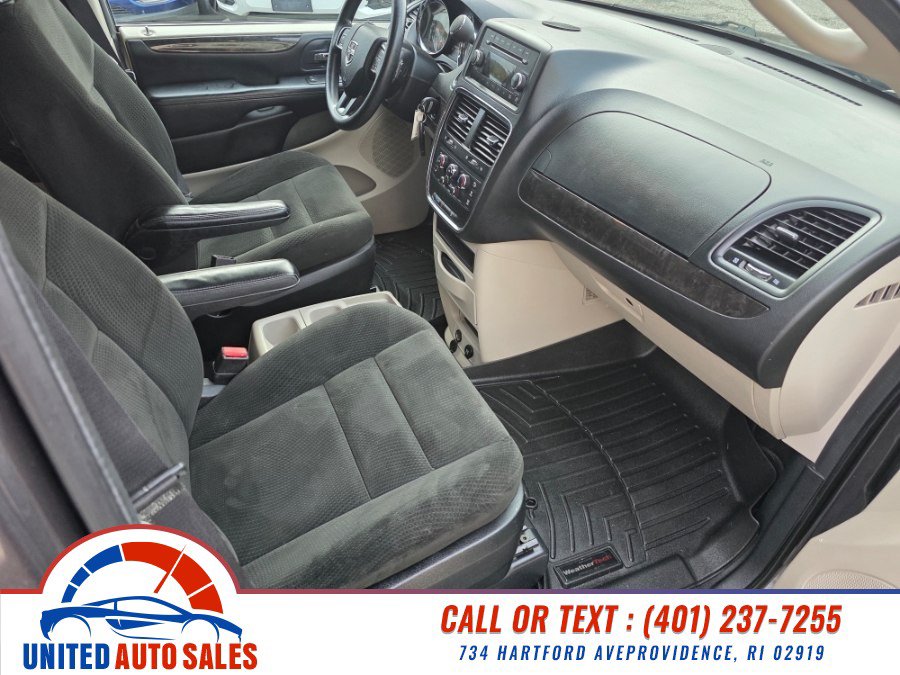 Used 2016 Dodge Grand Caravan SE w/ Quick Order Package 29E SE FWD image 13