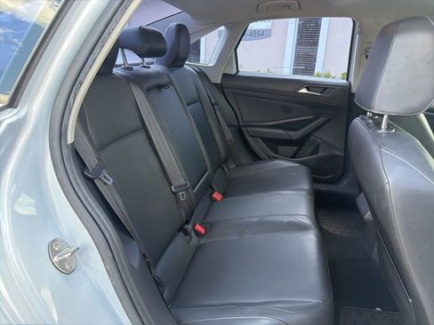 Used 2019 Volkswagen Jetta SE FWD image 11