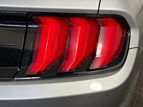 Used 2020 Ford Mustang Premium image 33