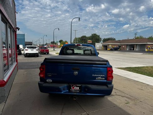 Used 2011 Dodge Dakota Big Horn w/ Utility Group AWD/4WD image 4