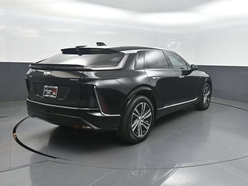 Used 2024 Cadillac Lyriq Luxury RWD image 32