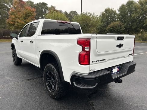 New 2026 Chevrolet Silverado 1500 ZR2 w/ Dark Appearance Package image 23
