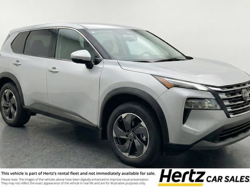Used 2025 Nissan Rogue SV image 1