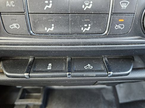 Used 2015 Chevrolet Silverado 2500 W/T image 35