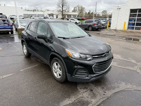 Used 2019 Chevrolet Trax LS w/ Tint and Cruise Package image 4