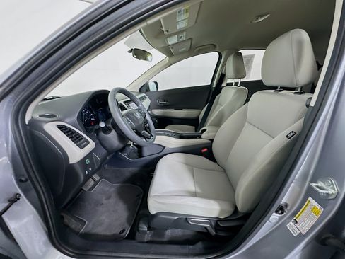 Used 2019 Honda HR-V LX image 13